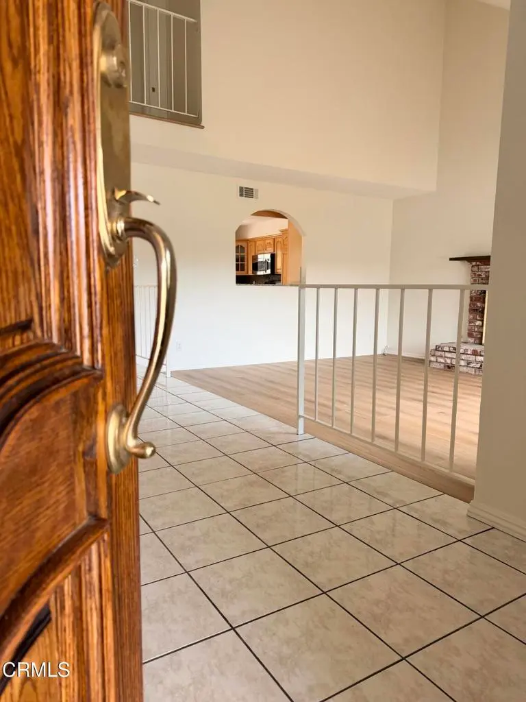 412 Trent Lane, Santa Paula, CA — listing photo 1