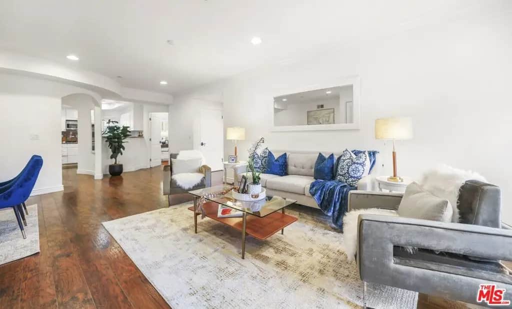 1135 Rexford Drive 302, Los Angeles, CA — listing photo 1