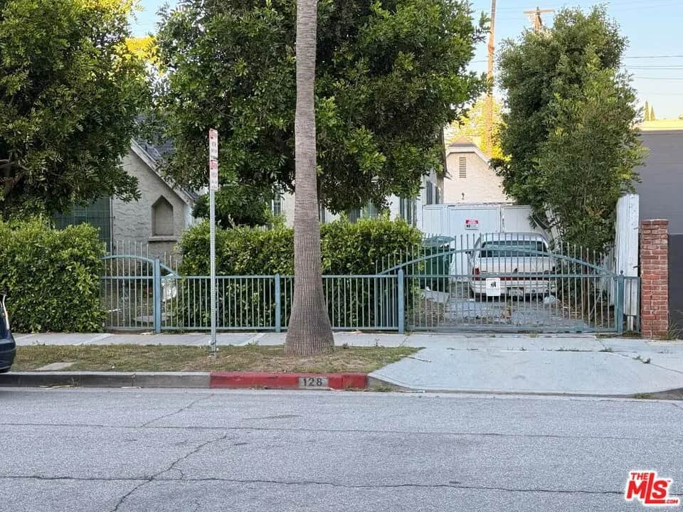 128 N Carson Road, Beverly Hills, CA — listing photo 1