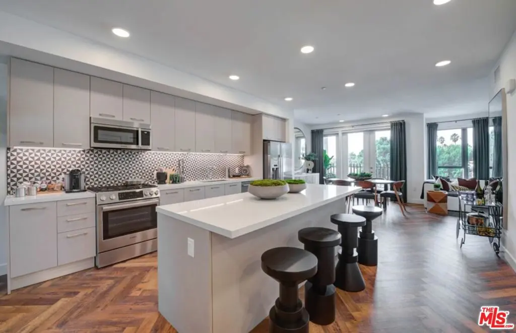 1250 N Fairfax Avenue 316, West Hollywood, CA — listing photo 1