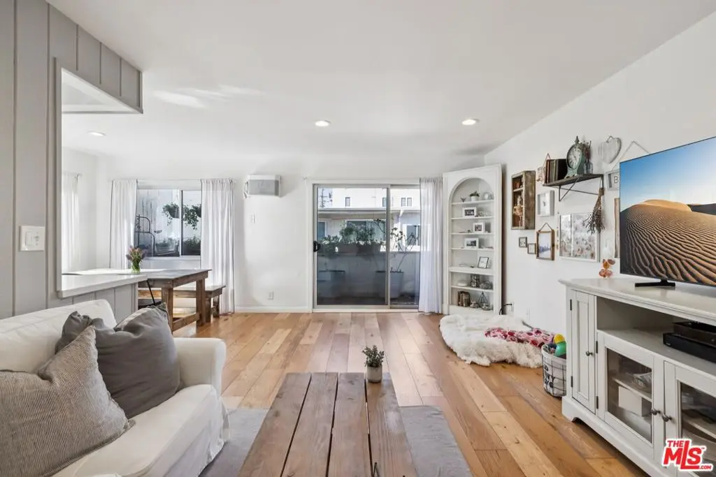 1831 Prosser Avenue 304, Los Angeles, CA — listing photo 1