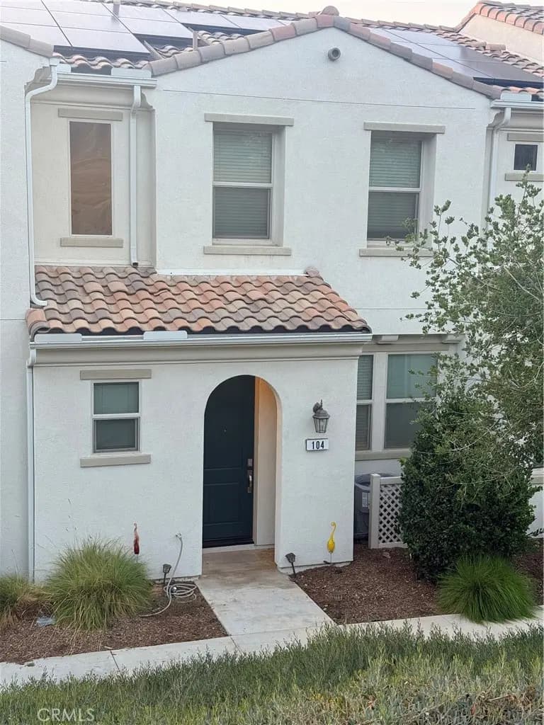 2625 Verna Drive 104, Corona, CA — listing photo 1