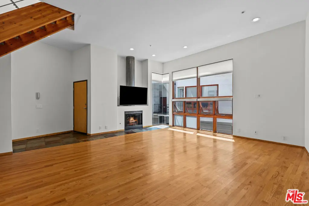 343 Rennie Avenue 7, Venice, CA — listing photo 1