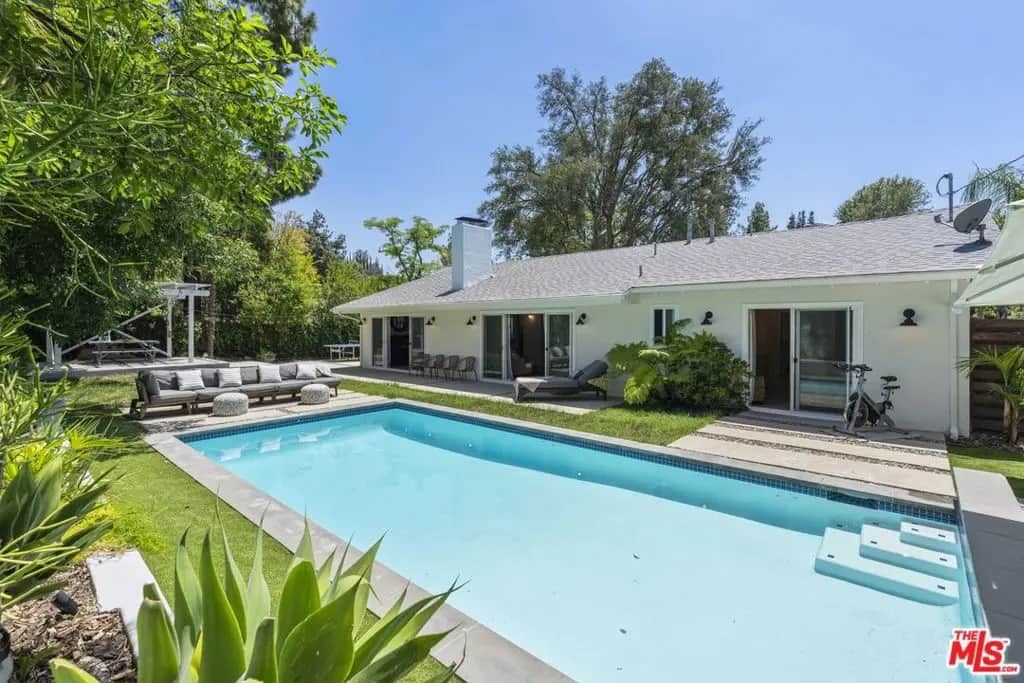 23023 Gainford Street, Woodland Hills, CA — listing photo 1