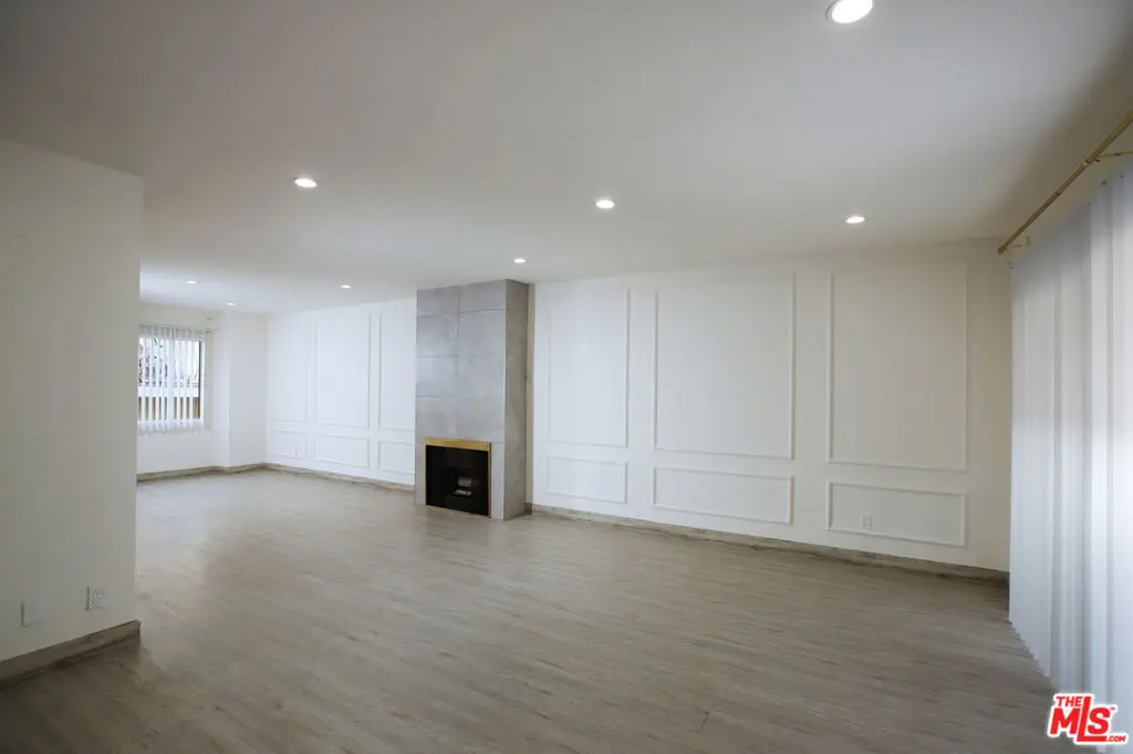 10214 Samoa Avenue 25, Los Angeles, CA — listing photo 1