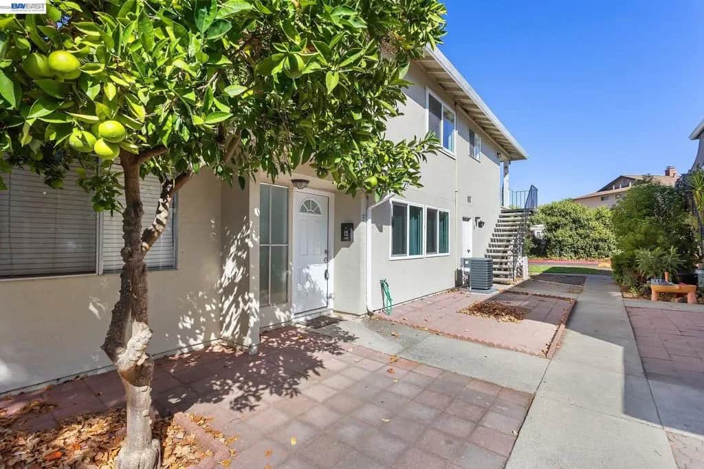 1387 Del Rio Cir B, Concord, CA — listing photo 1