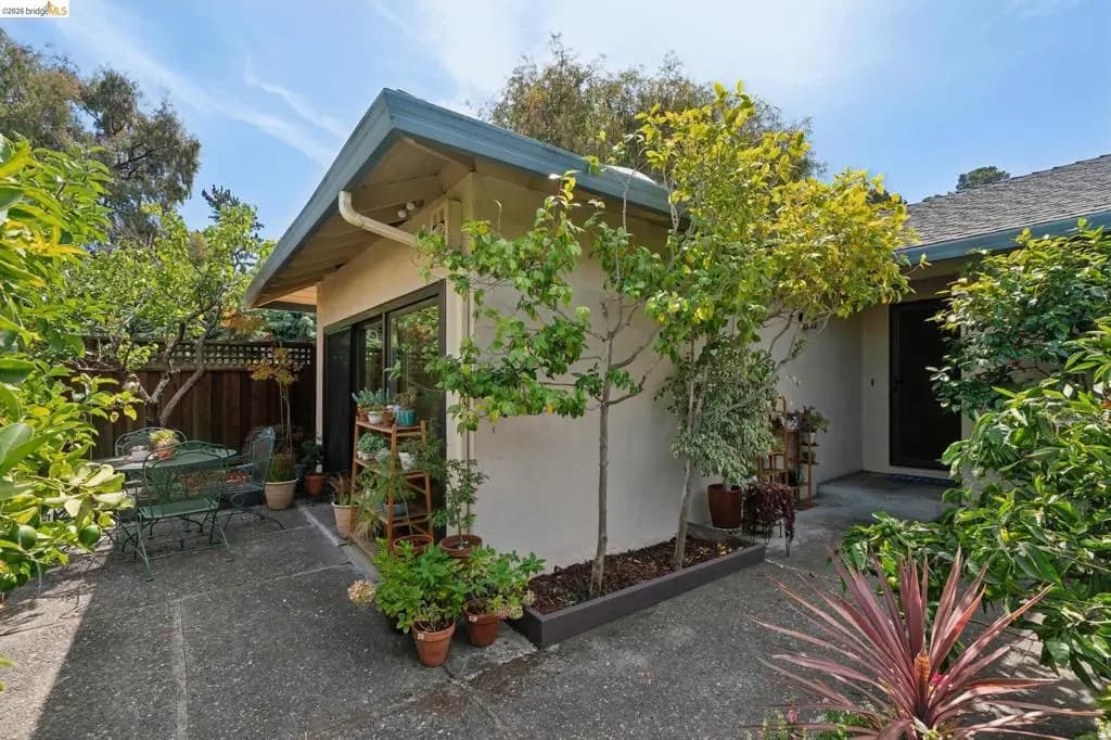 904 View Drive, Richmond, CA — listing photo 1