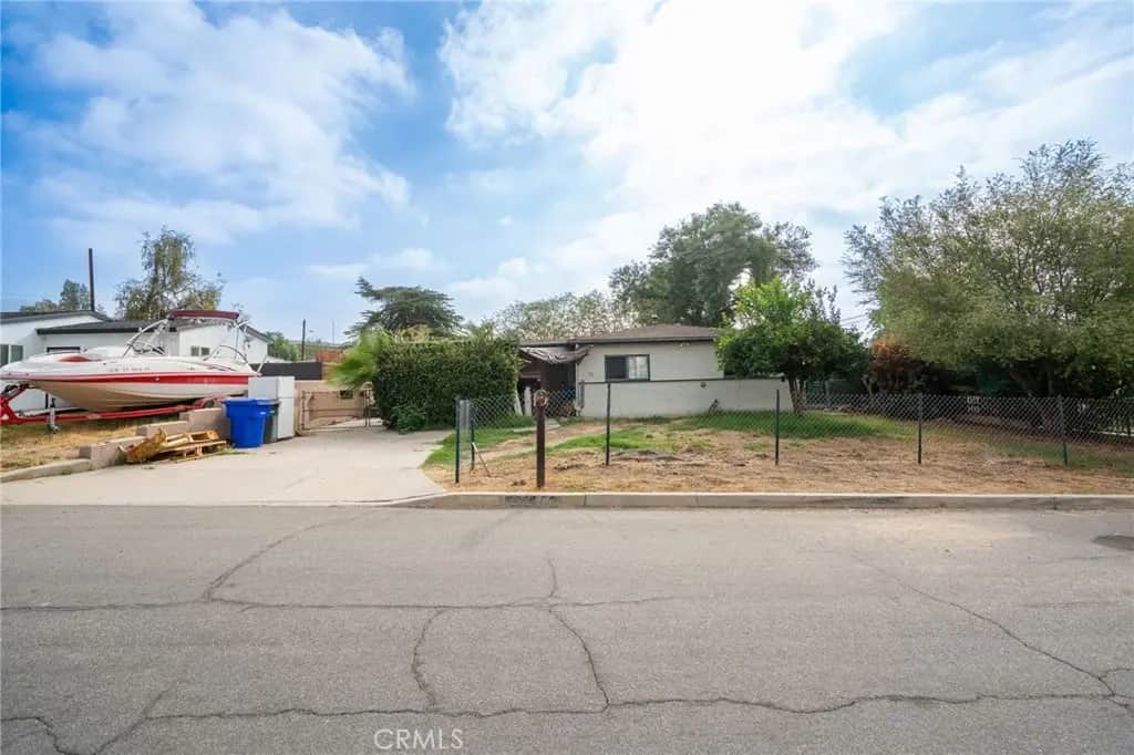 6705 Valaria Drive, Highland, CA — listing photo 1