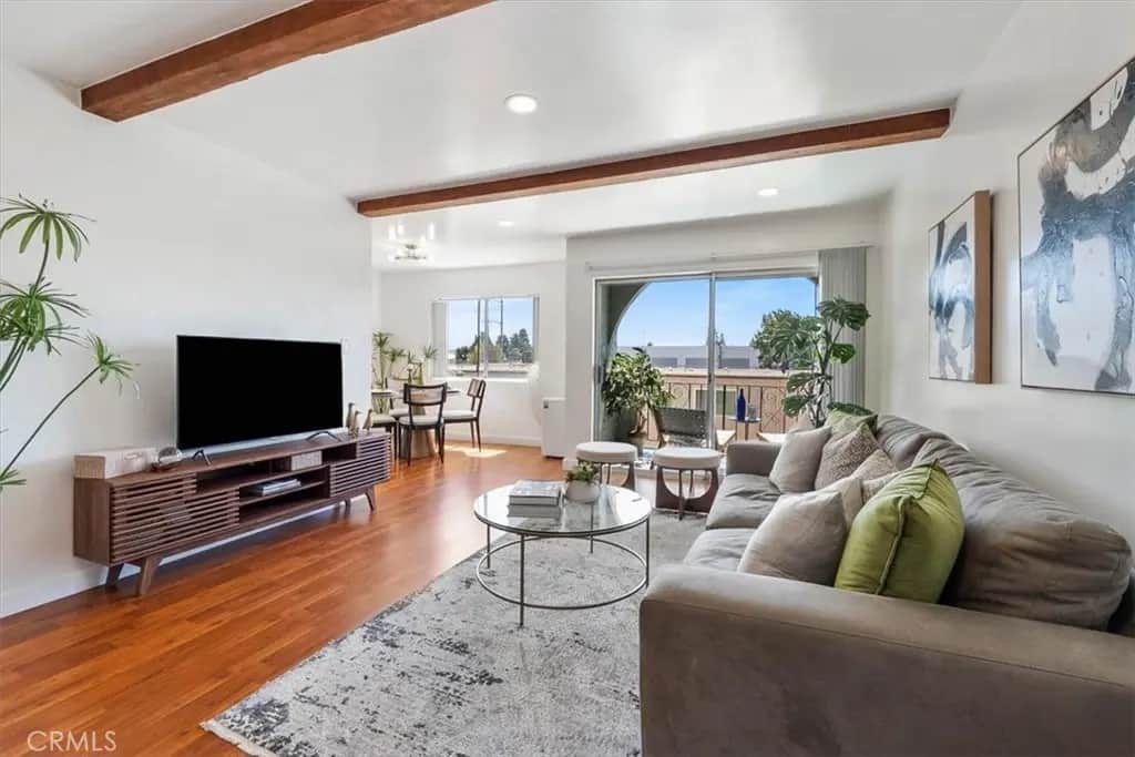 727 N Eucalyptus Avenue 18, Inglewood, CA — listing photo 1