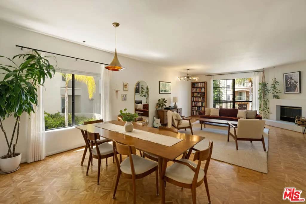 1539 Greenfield Avenue 102, Los Angeles, CA — listing photo 1