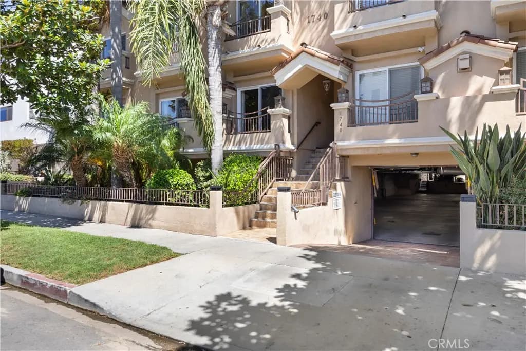 1740 S Westgate B, Los Angeles, CA — listing photo 1