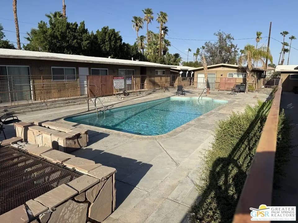 366 W Mariscal Road 2, Palm Springs, CA — listing photo 1