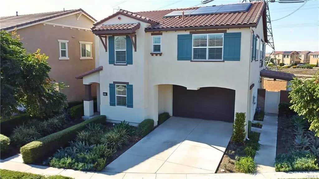 6035 Rio Bravo, Eastvale, CA — listing photo 1