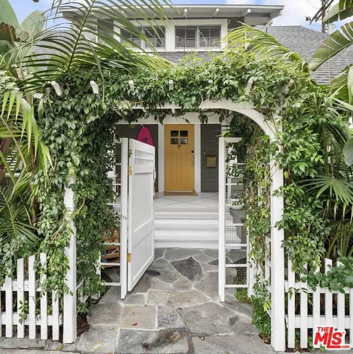 2704 3rd Street, Santa Monica, CA — listing photo 1