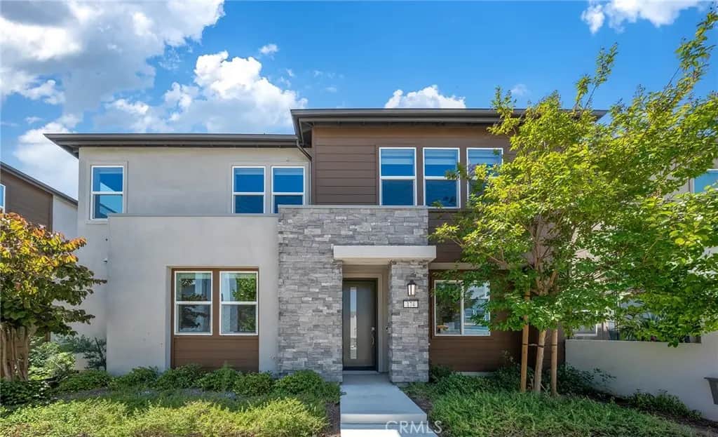 174 Sash, Irvine, CA — listing photo 1