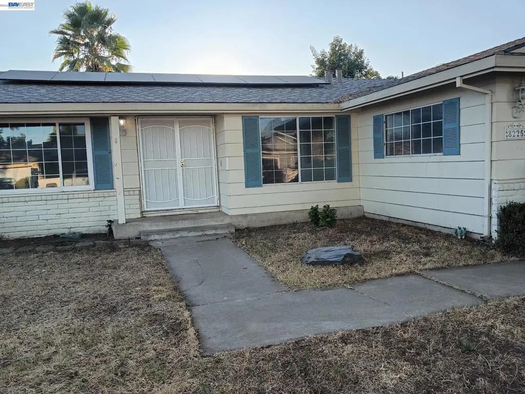 8225 Saratoga Way, Stockton, CA — listing photo 1
