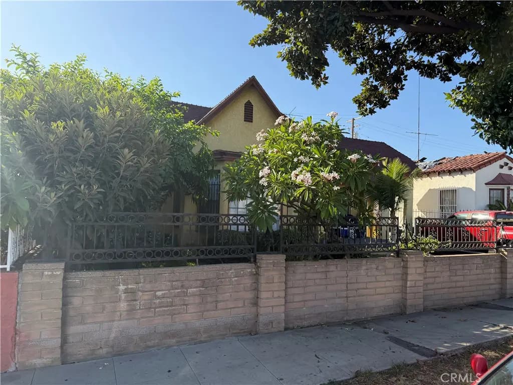 955 S HILLVIEW, East Los Angeles, CA — listing photo 1