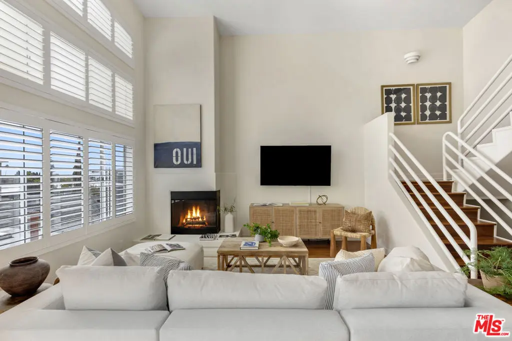 1214 14th Street 203, Santa Monica, CA — listing photo 1