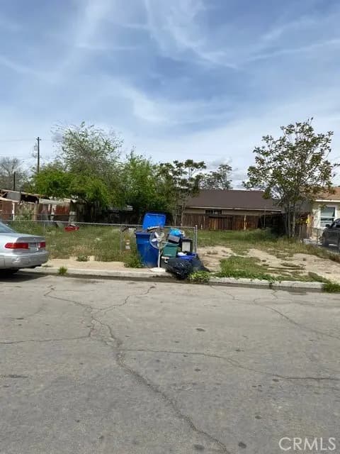 904 Curtis Drive, Bakersfield, CA — listing photo 1