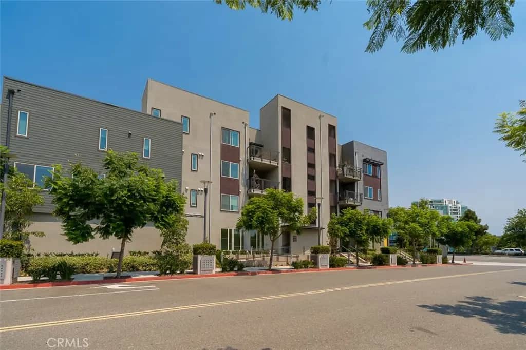 108 Tribeca, Irvine, CA — listing photo 1