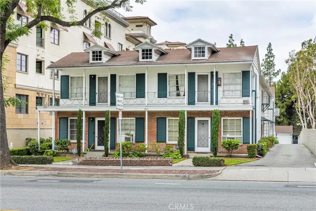 181 S Marengo Avenue 13, Pasadena, CA — listing photo 1