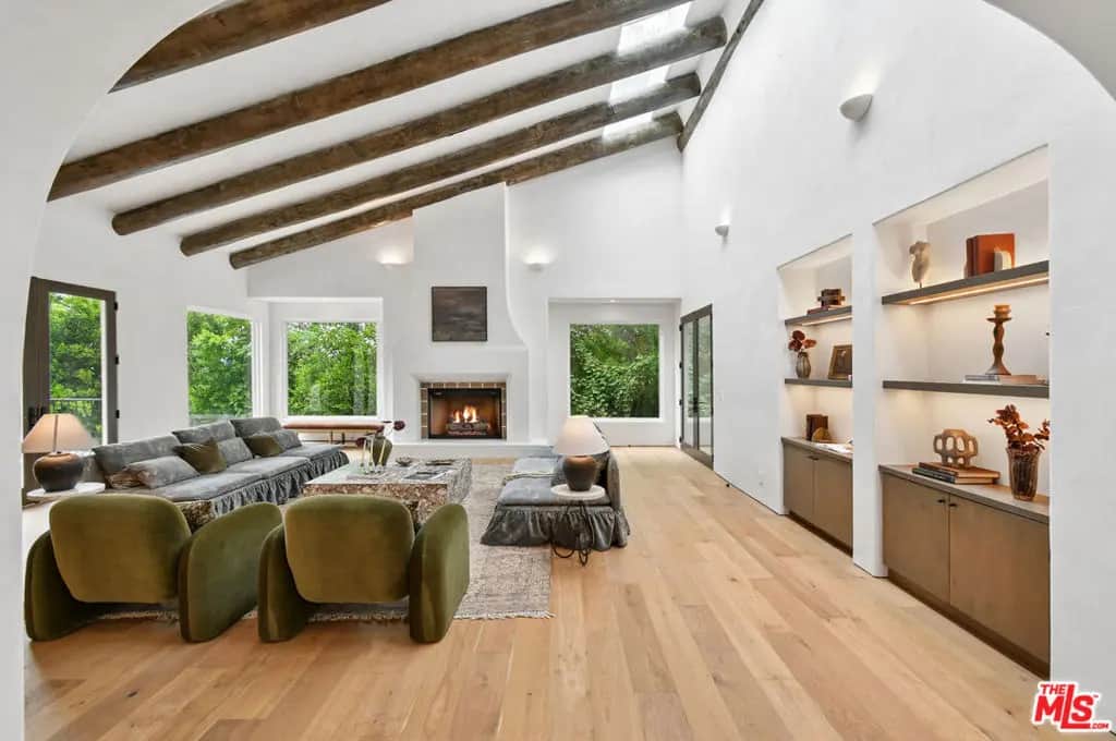 17647 BELINDA Street, Encino, CA — listing photo 1