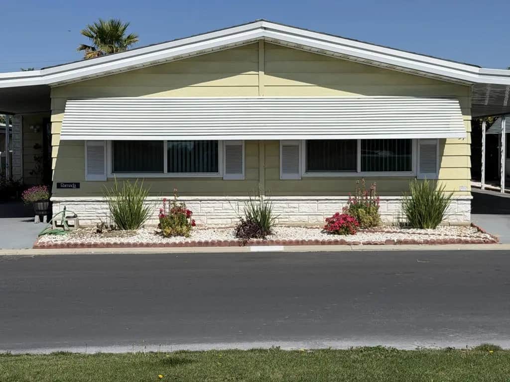 601 N Kirby Street 557, Hemet, CA — listing photo 1