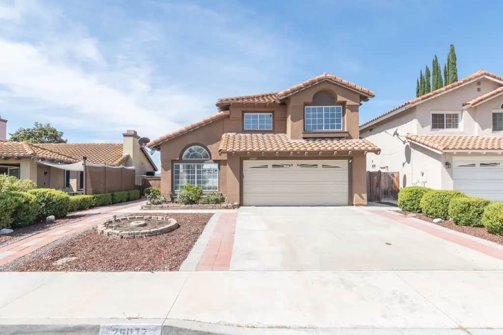25077 Via Las Lomas, Murrieta, CA — listing photo 1