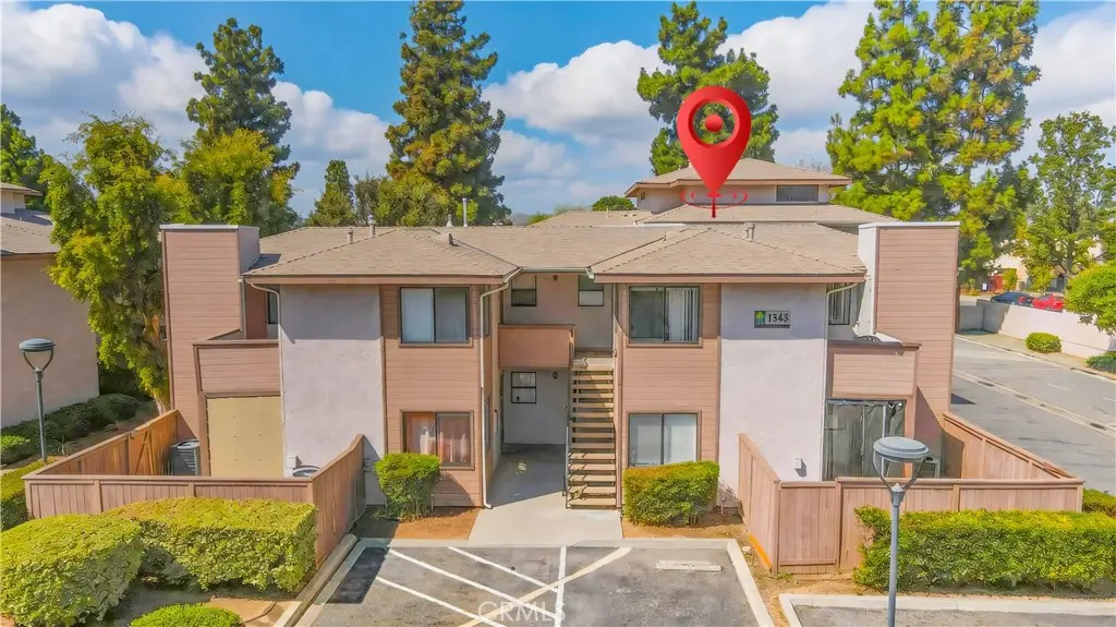 1343 Massachusetts Avenue 201, Riverside, CA — listing photo 1