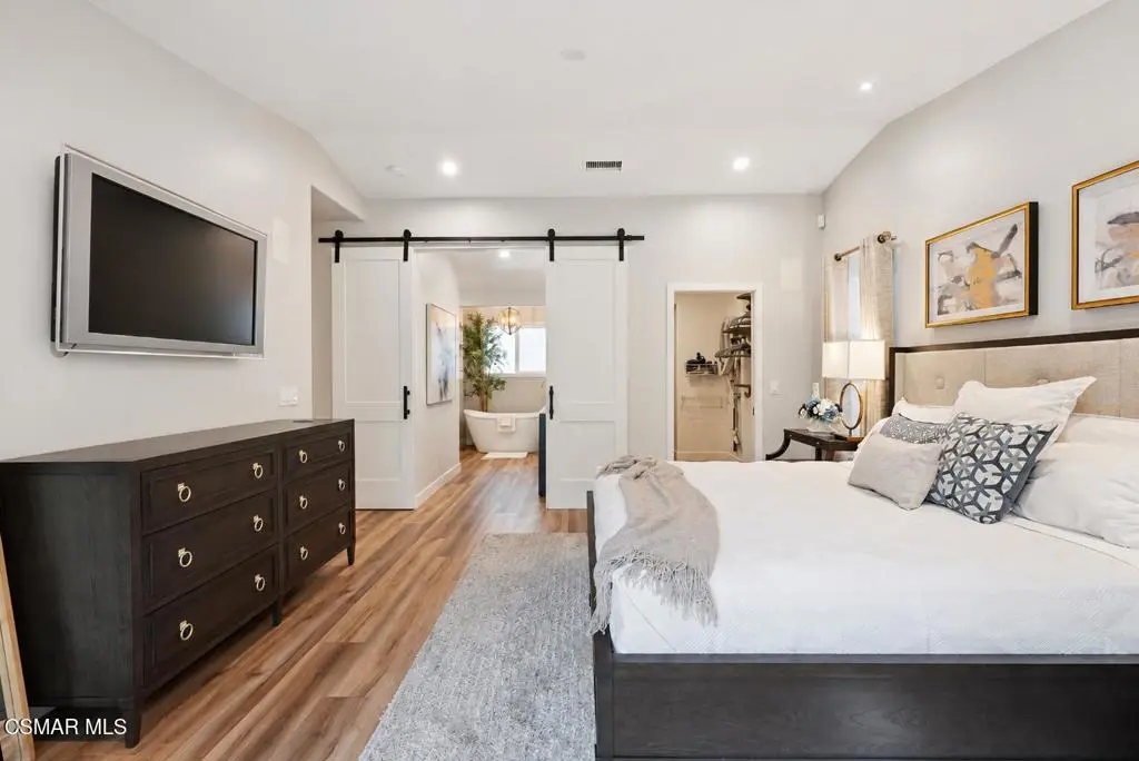 17 Sherwood Drive, Westlake Village, CA — listing photo 1