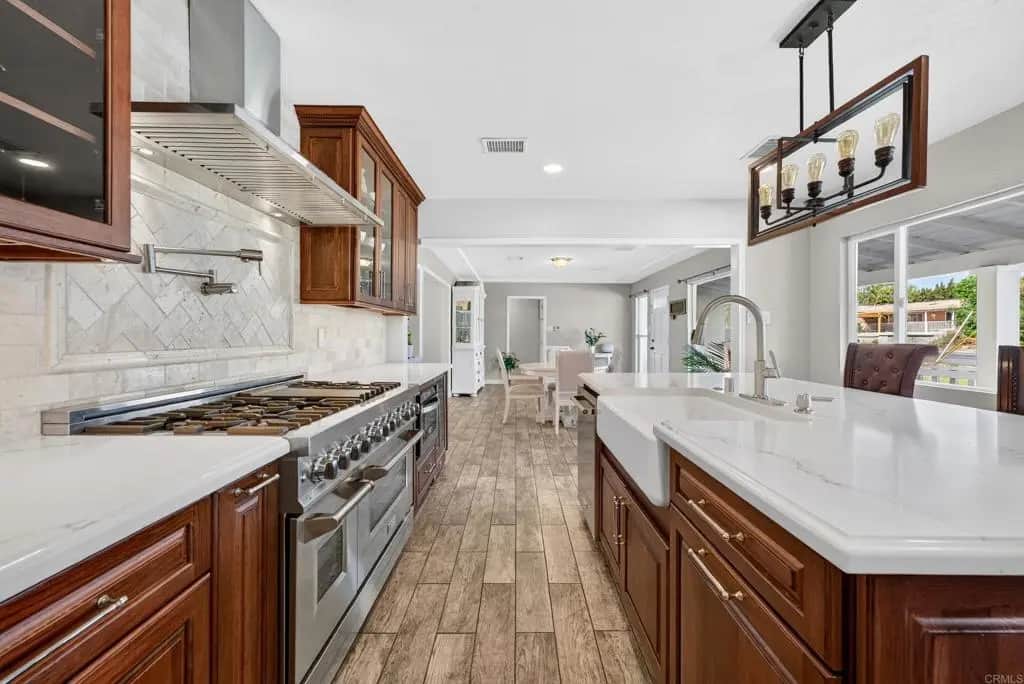 2424 Washington Street, Lemon Grove, CA — listing photo 1