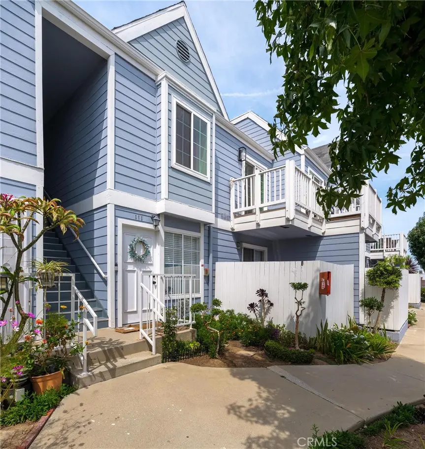 1229 W 223rd Street 211, Torrance, CA — listing photo 1