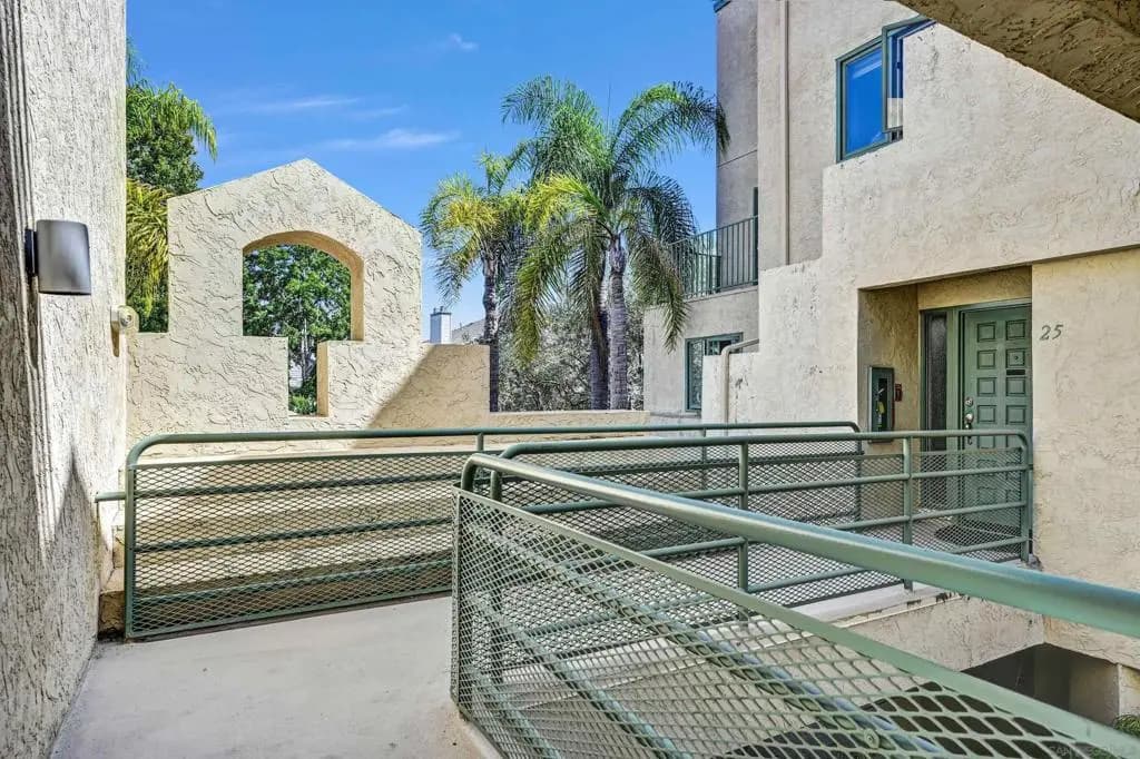 8148 Avenida Navidad 25, San Diego, CA — listing photo 1