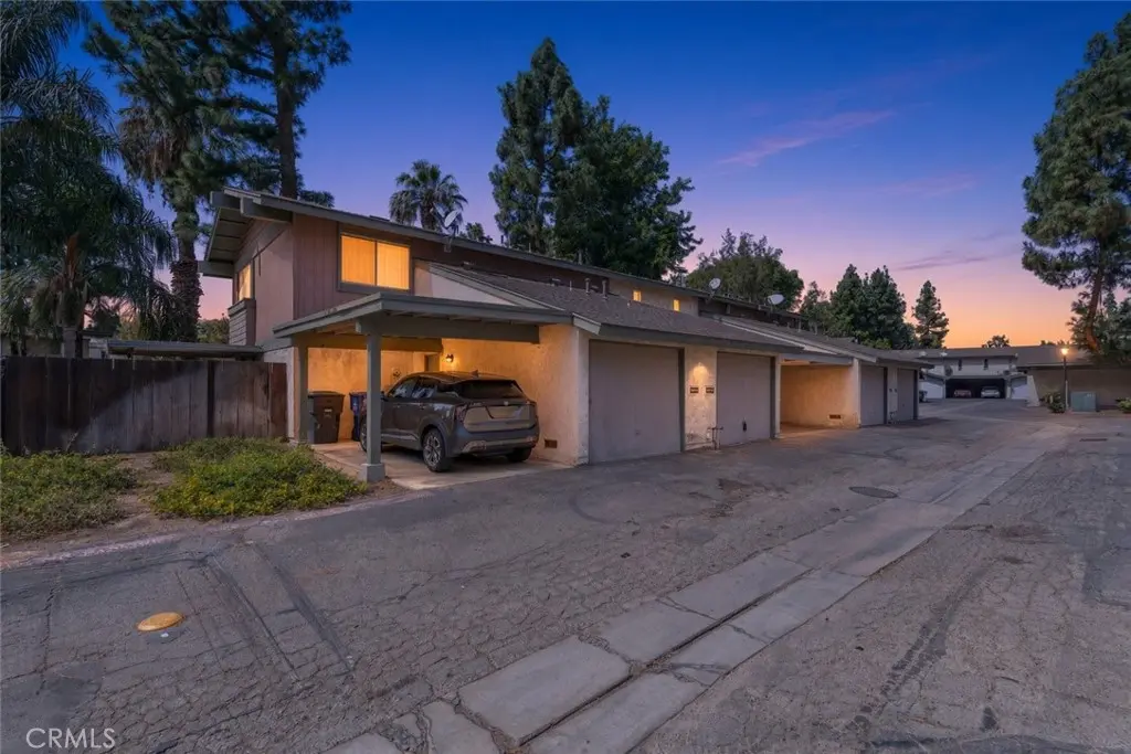 4801 Jackson C, Riverside, CA — listing photo 1