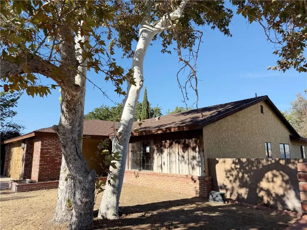 42802 Sachs Drive, Lancaster, CA — listing photo 1