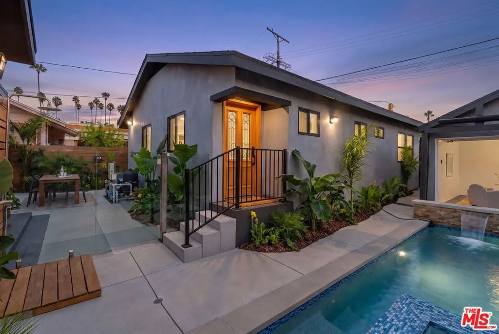 1556 La Baig Ave, Los Angeles, CA — listing photo 1
