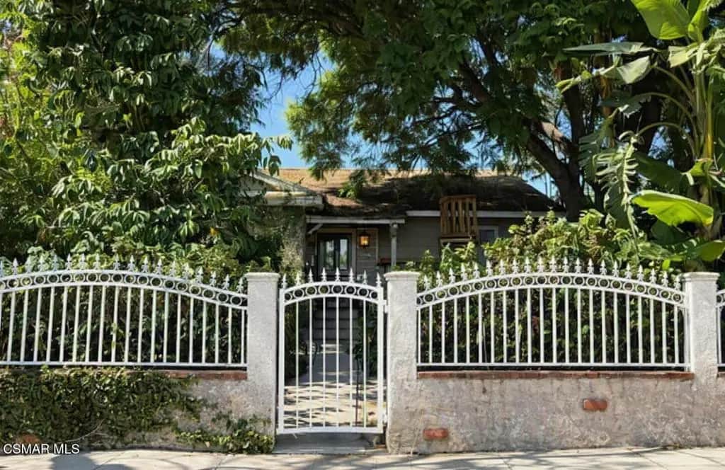 6903 Corbin Avenue, Winnetka, CA — listing photo 1