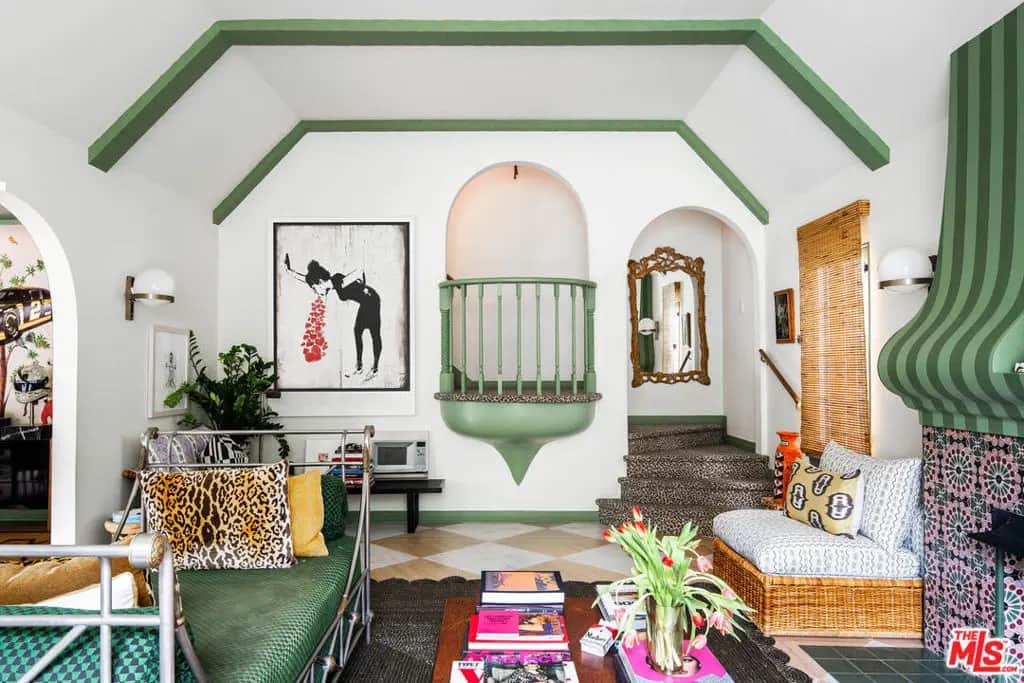 2351 Canyon Drive, Los Angeles, CA — listing photo 1