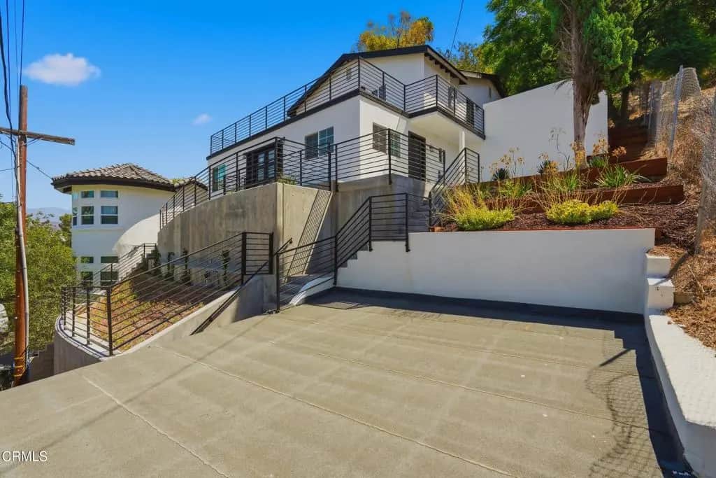 1114 Oban Drive, Los Angeles, CA — listing photo 1