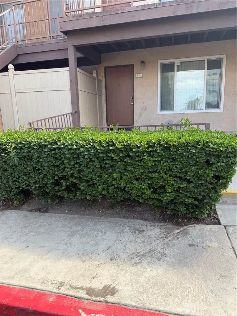 990 Margarita, Corona, CA — listing photo 1
