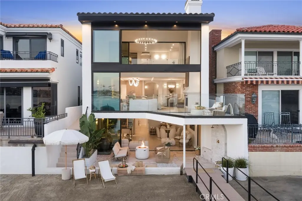 809 Via Lido Soud, Newport Beach, CA — listing photo 1
