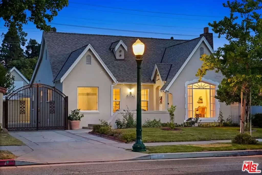 924 E Glenoaks Boulevard, Glendale, CA — listing photo 1