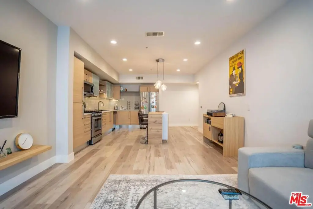 1234 Wilshire Boulevard 330, Los Angeles, CA — listing photo 1