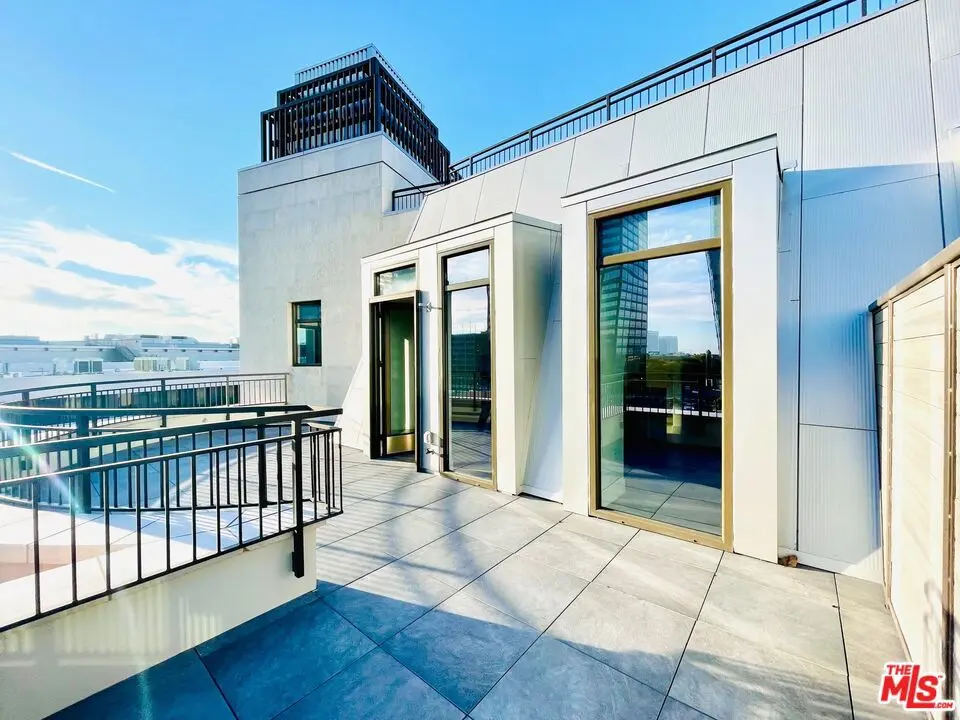 1122 Gayley Avenue 308, Westwood, CA — listing photo 1