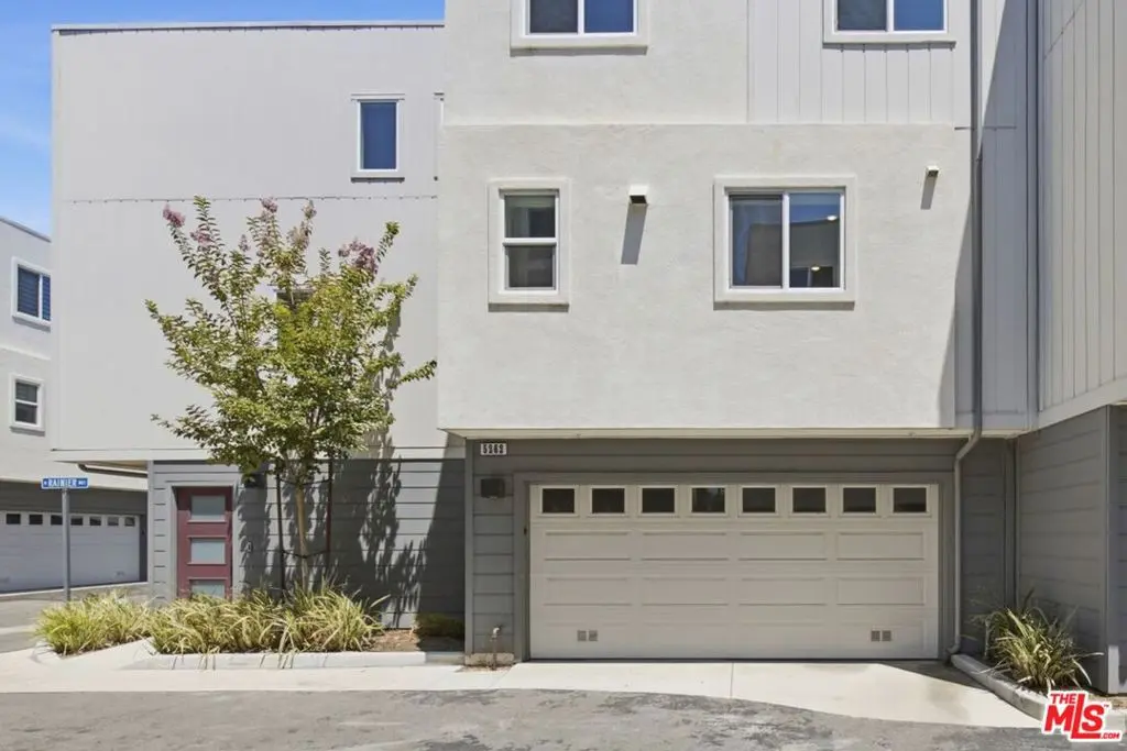 5262 N Rainier Way, Valley Village, CA — listing photo 1