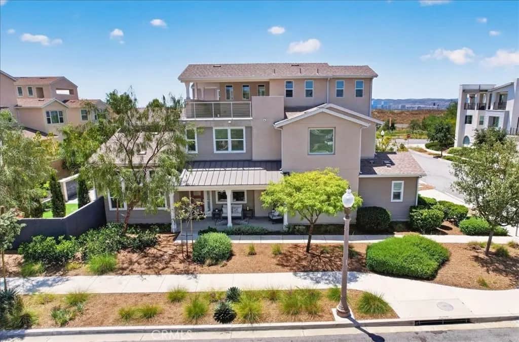 168 Crossover, Irvine, CA — listing photo 1