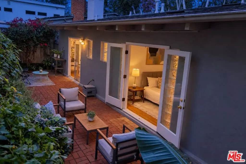 1115 N Beverly Glen Boulevard, Los Angeles, CA — listing photo 1