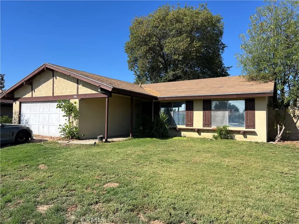 2248 N Arrowhead, Rialto, CA — listing photo 1