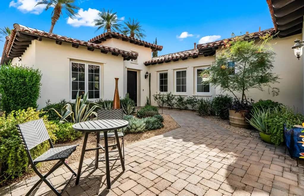 56738 Palms Dr Drive, La Quinta, CA — listing photo 1