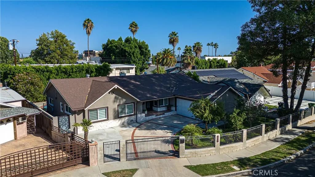 8340 Gladbeck, Northridge, CA — listing photo 1